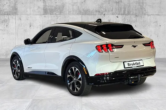 Ford Mustang Mach-E 2023 photo 3