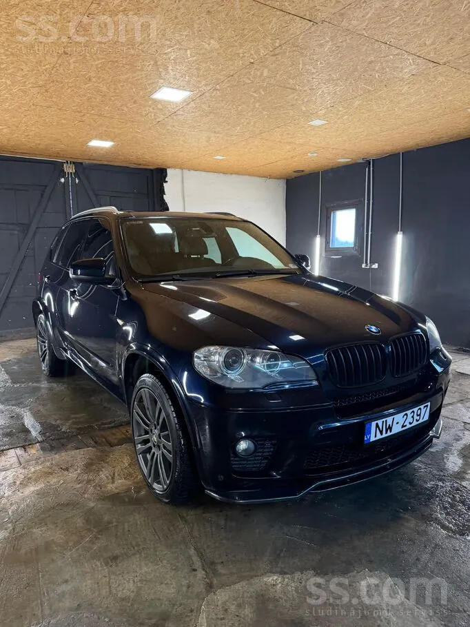 BMW X5 2009 photo 2