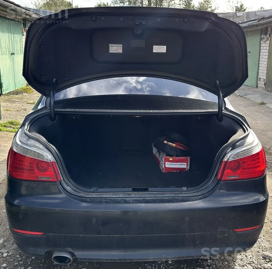 BMW 520 2009 photo 4