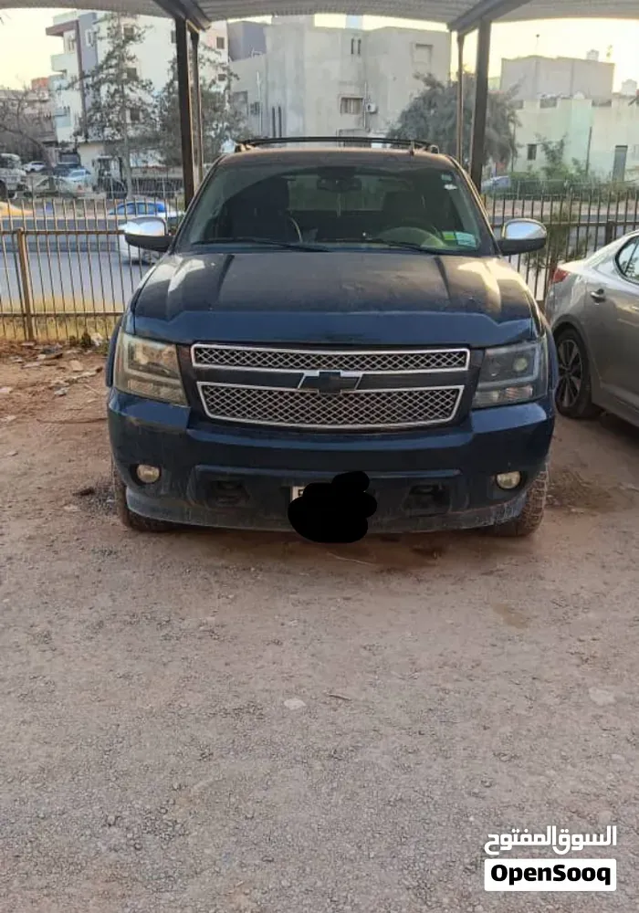 Chevrolet Avalanche 2011 photo 2