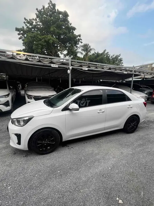 Kia Soluto 2022 photo 2
