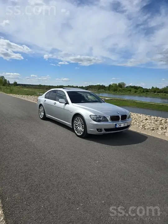 BMW E65