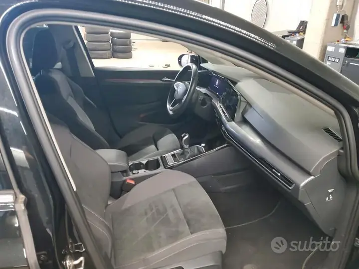 Volkswagen Golf 2024 photo 5
