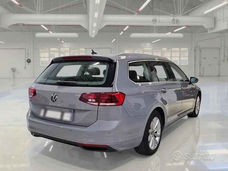 Volkswagen Passat Variant 2024 photo 4