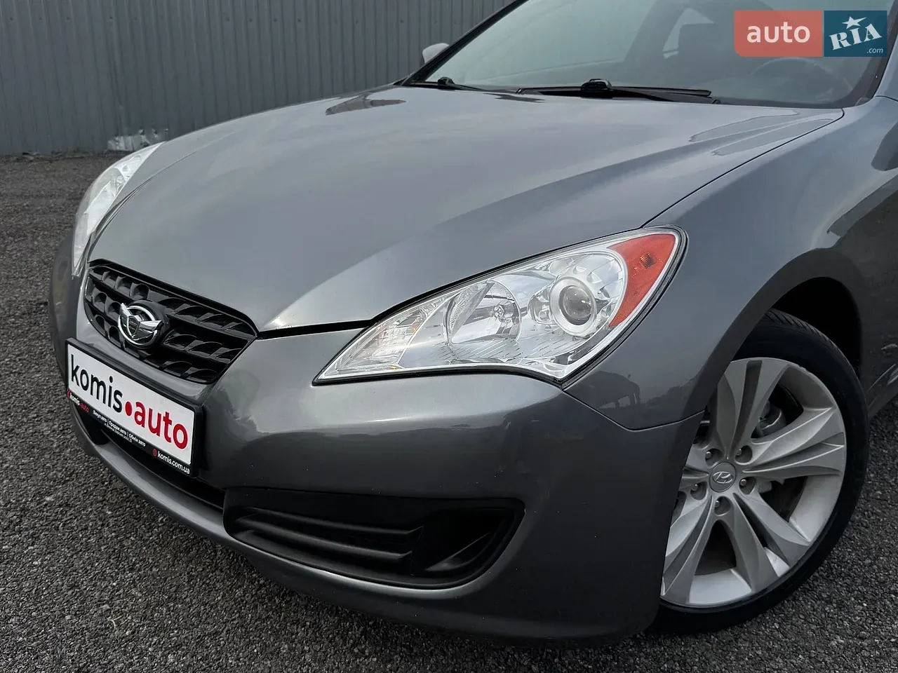 Hyundai Genesis 2011 photo 3