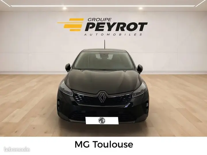 Renault Clio 2024 photo 2