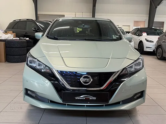 Nissan Leaf 2018 photo 2