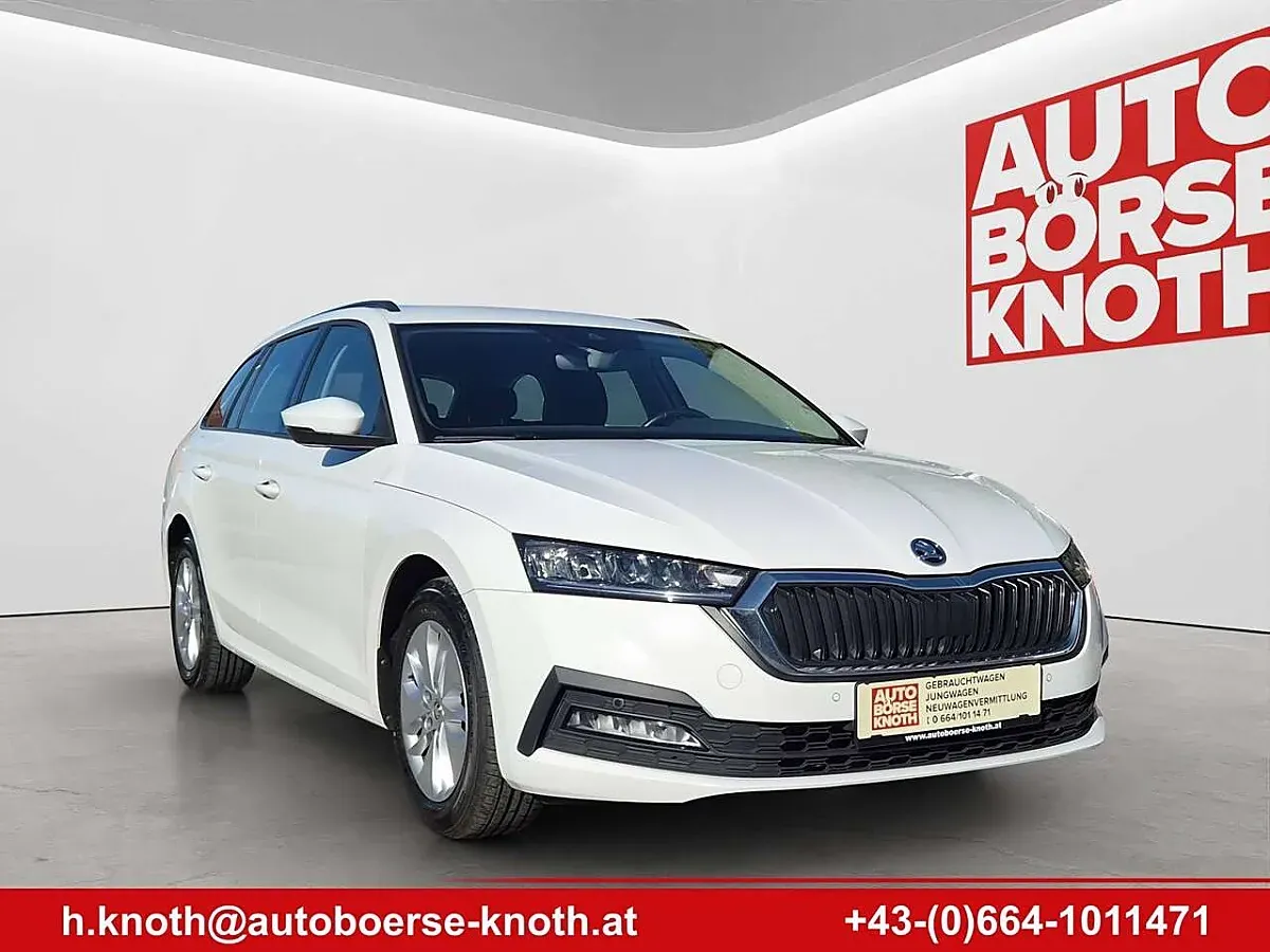 Skoda Octavia 2023 photo 2