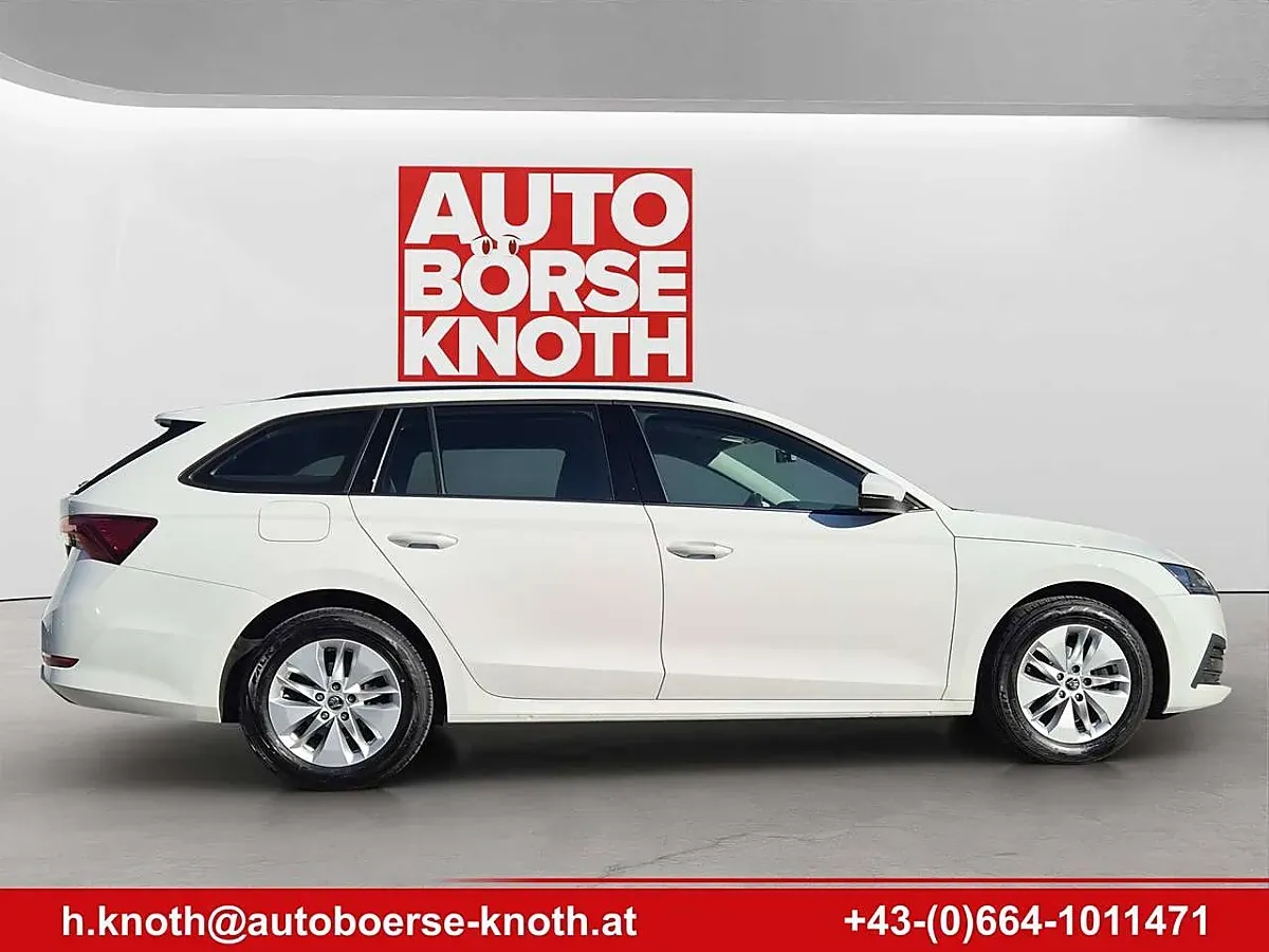 Skoda Octavia 2023 photo 3