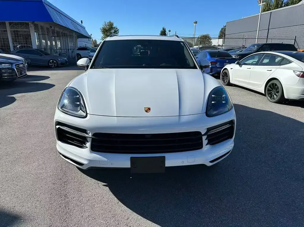 Porsche Cayenne 2023 photo 2