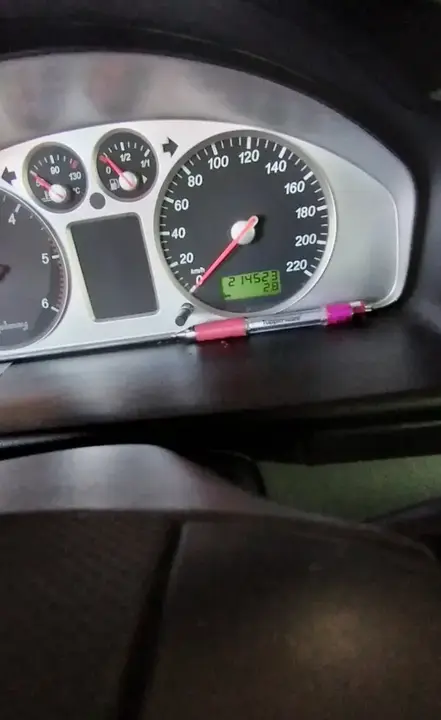 Ford Galaxy 2004 photo 2