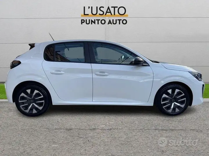Peugeot 208 2025 photo 3