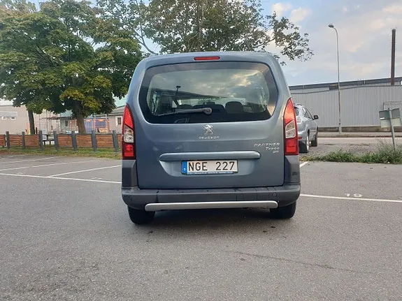 Peugeot Partner Tepee 2013 photo 2
