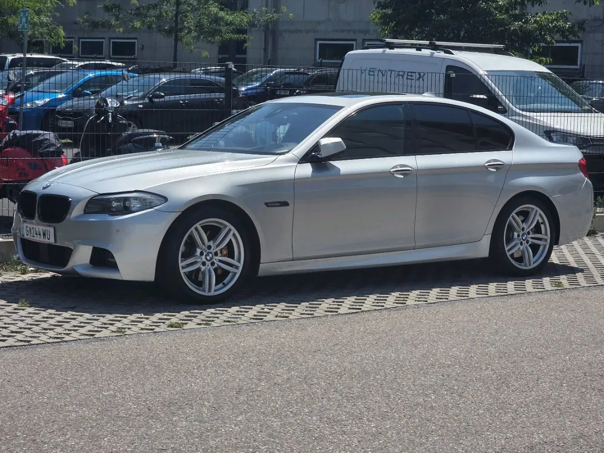 BMW 5 Series 2013 photo 2