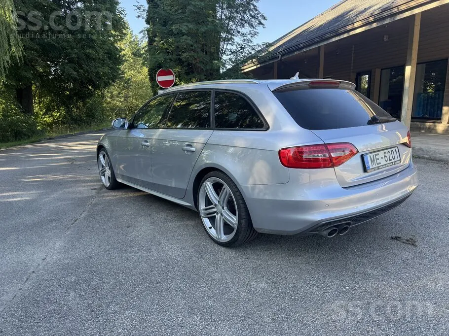 Audi A4 2014 photo 4