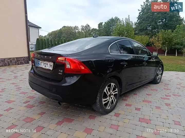 Volvo S60 2012 photo 4