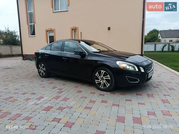 Volvo S60 2012 photo 3