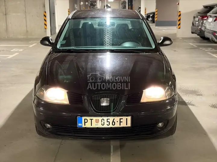 Seat Ibiza 2003 photo 2