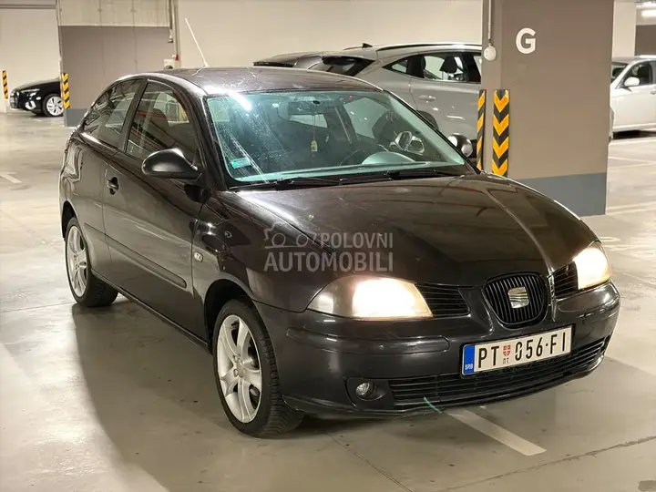 Seat Ibiza 2003 photo 3