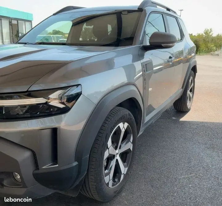 Dacia Duster 2024 photo 2
