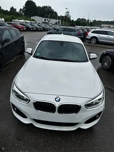 BMW 120I 2019 photo 3