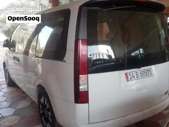 Hyundai Staria 2024 photo 2