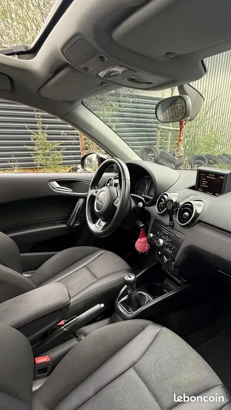 Audi A1 2013 photo 2