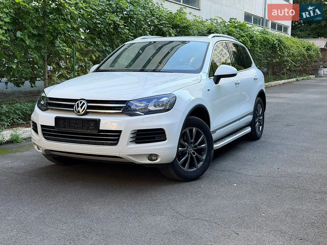 Volkswagen Touareg 2012 photo 2