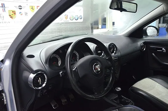 Seat Ibiza 2006 photo 4
