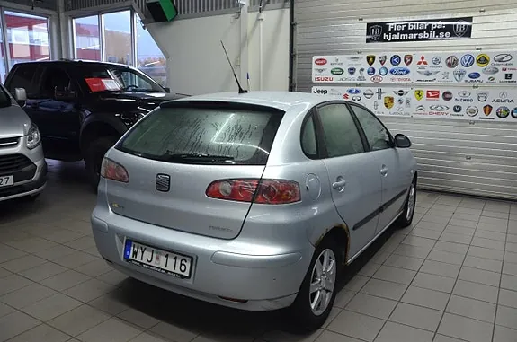 Seat Ibiza 2006 photo 2