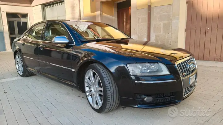 Audi A8 2006 photo 2