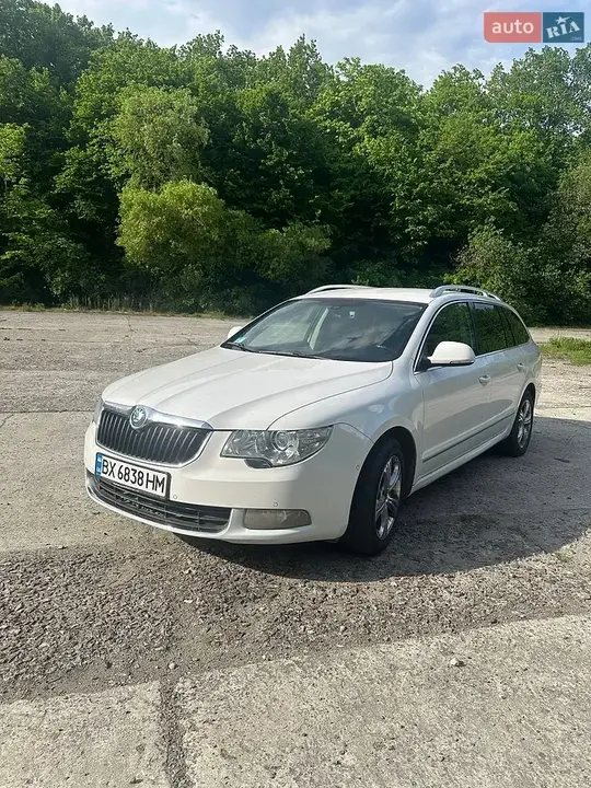 Skoda Superb 2010 photo 4
