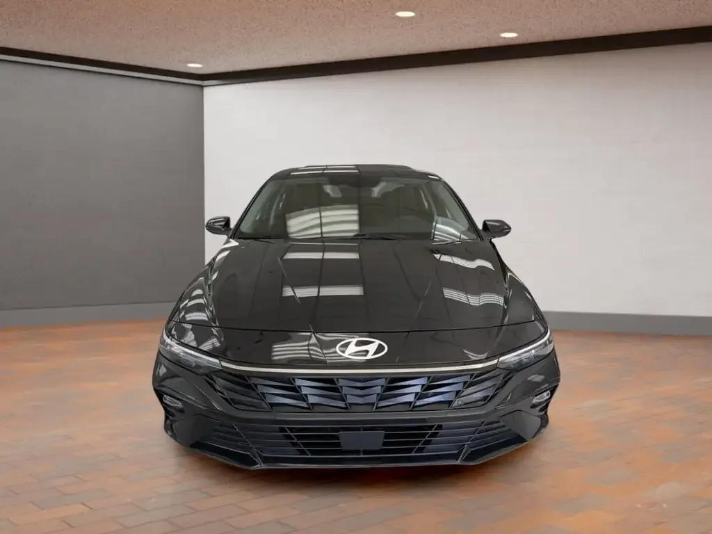 Hyundai Elantra 2025 photo 2