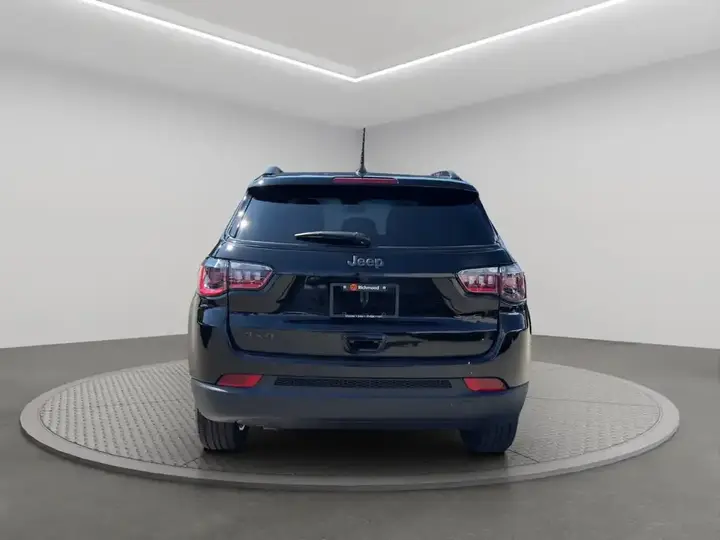 Jeep Compass 2026 photo 5
