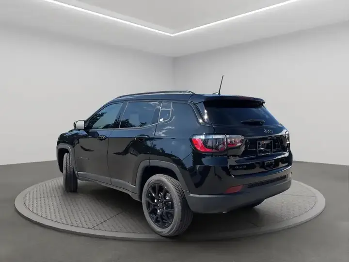 Jeep Compass 2026 photo 4