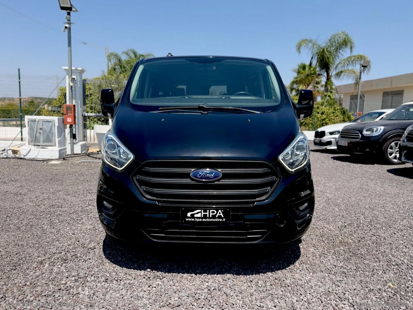 Ford Tourneo Custom 2020 photo 2