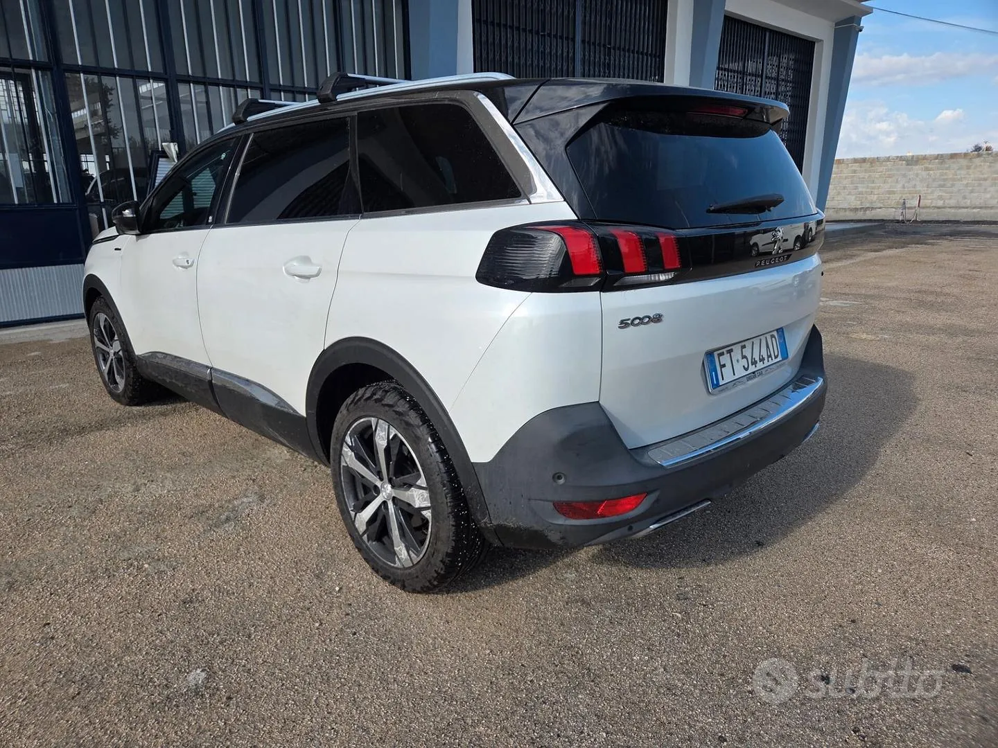 Peugeot 5008 2018 photo 5
