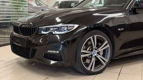 BMW 330E 2022 photo 2