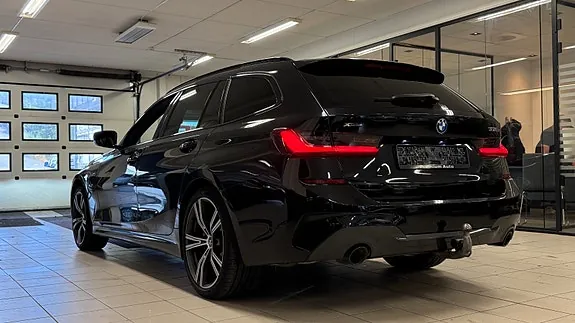 BMW 330E 2022 photo 4