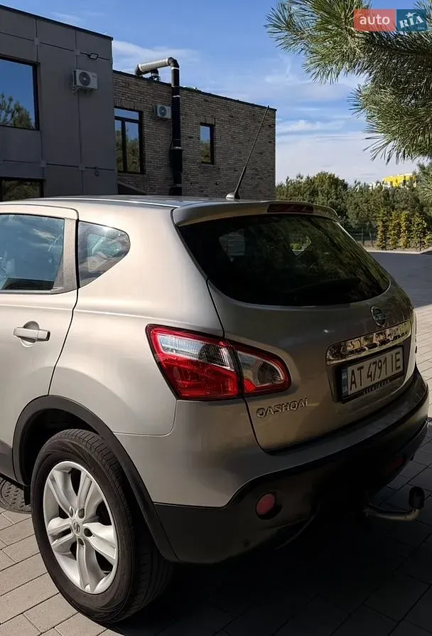Nissan Qashqai 2013 photo 2