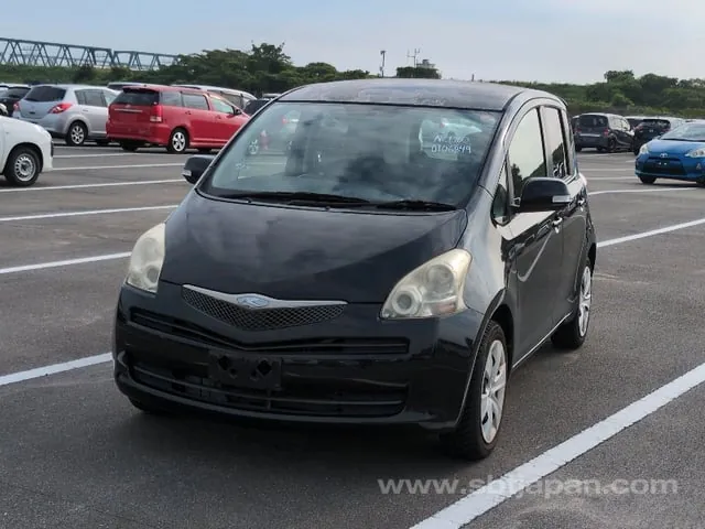 Toyota Ractis 2008 photo 2