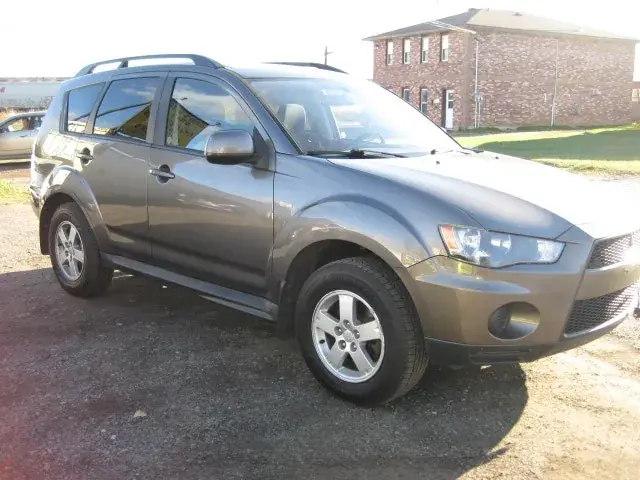 Mitsubishi Outlander 2012 photo 3