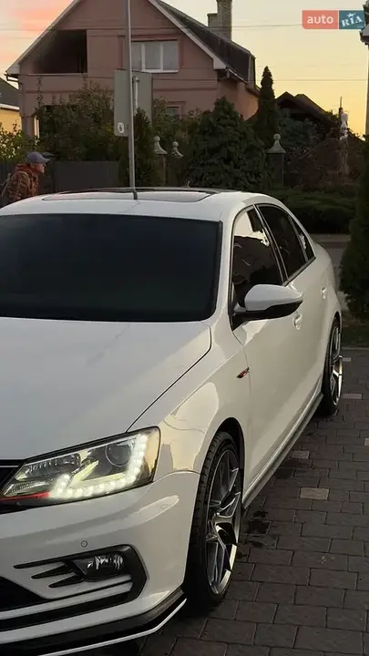 Volkswagen Jetta 2017 photo 2