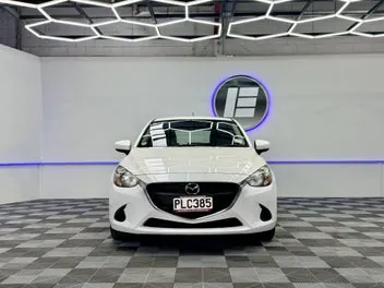 Mazda Demio 2016 photo 3