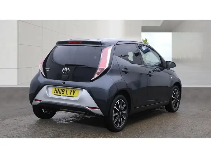 Toyota Aygo 2018 photo 2