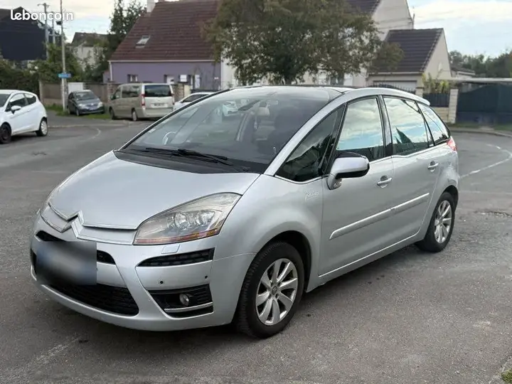 Citroen C4 Picasso 2010 photo 4