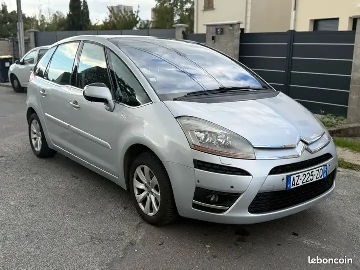 Citroen C4 Picasso 2010 photo 3