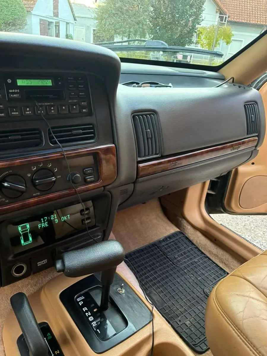 Jeep Grand Cherokee 1995 photo 3