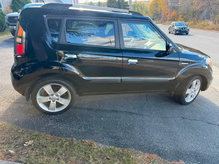Kia Soul 2010 photo 2