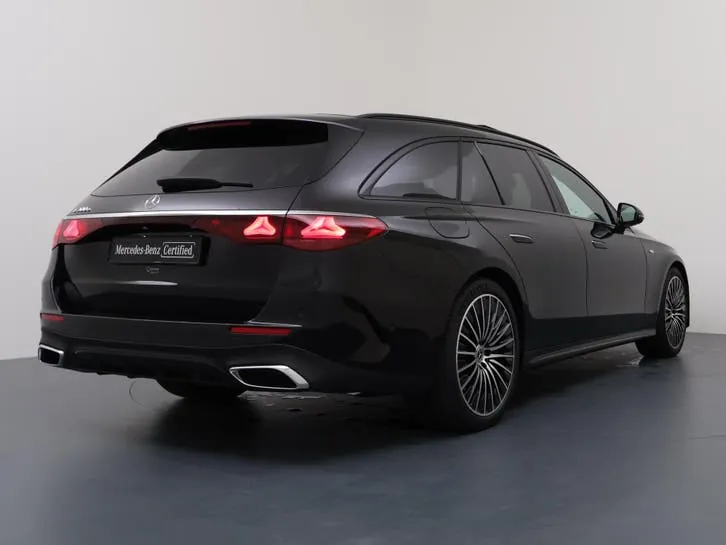 Mercedes-Benz E-Class 2025 photo 2